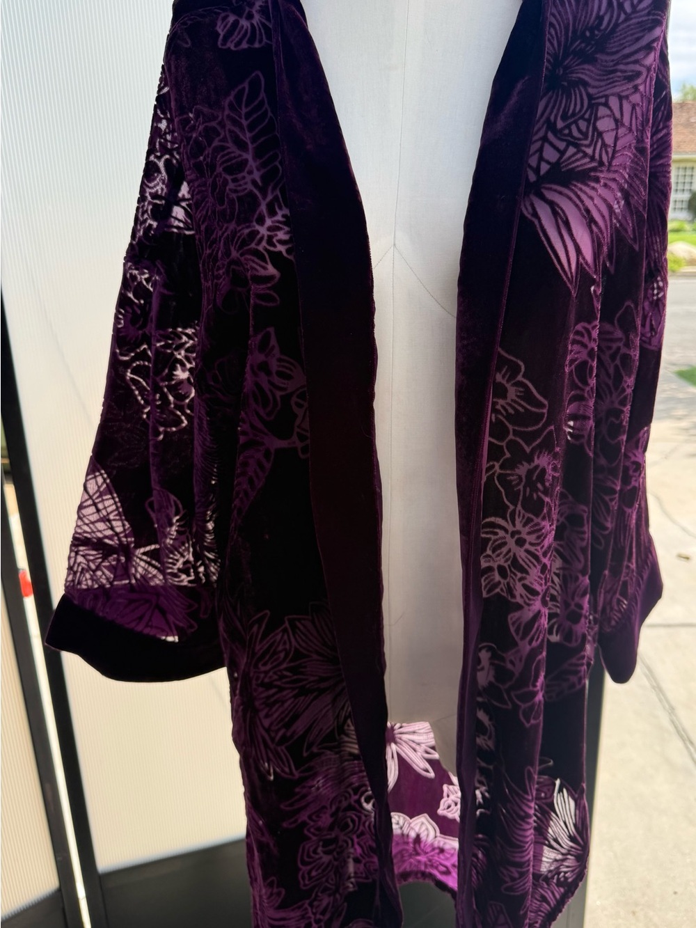 Chico's Plum Floral Burnout Velvet Kimono Robe